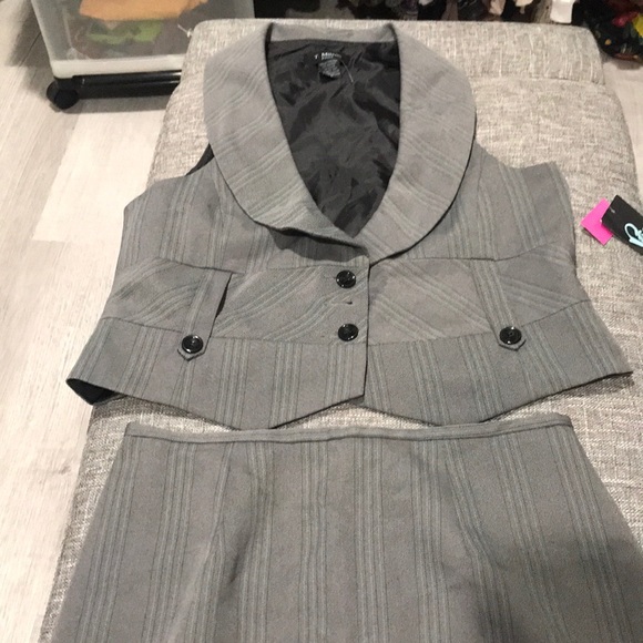 Dresses & Skirts - Vest and skirt